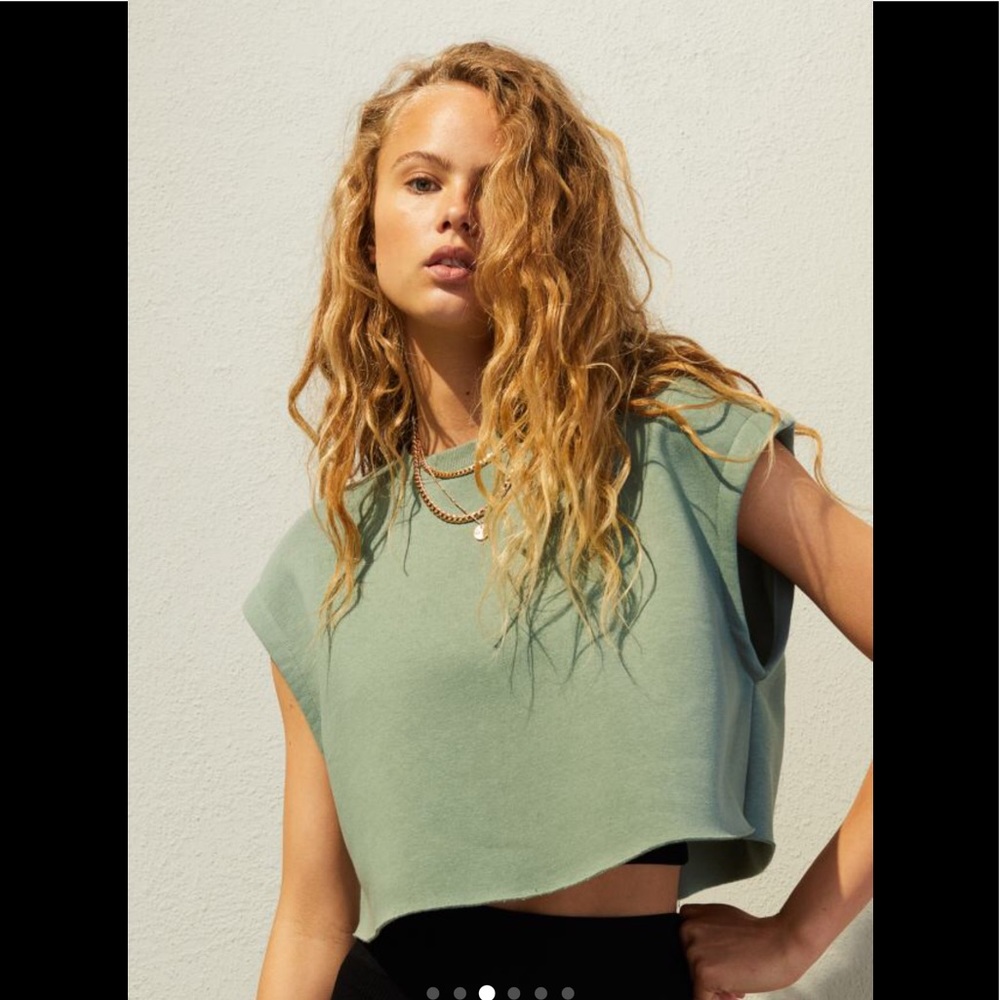 H&M Cropped Sweatshirt NWT